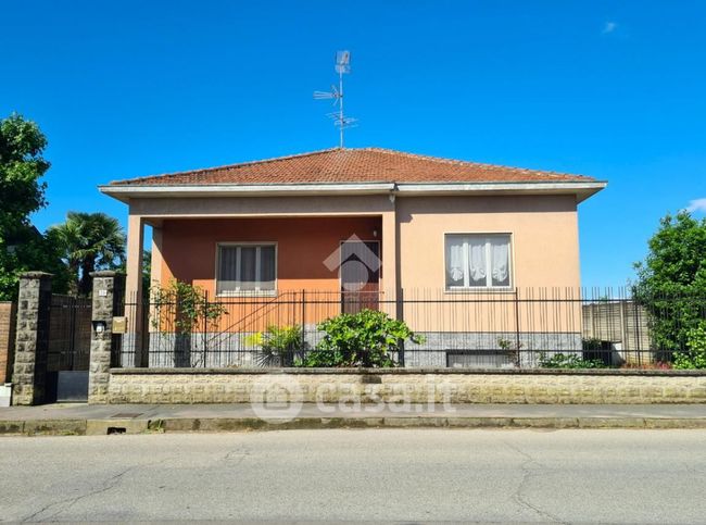 Villa in residenziale in Via Sant'Ambrogio 39