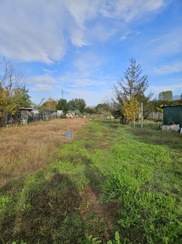 Terreno agricolo in commerciale in Via della Gronda