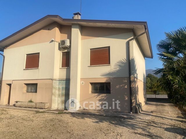 Casa indipendente in residenziale in Via Cordignano