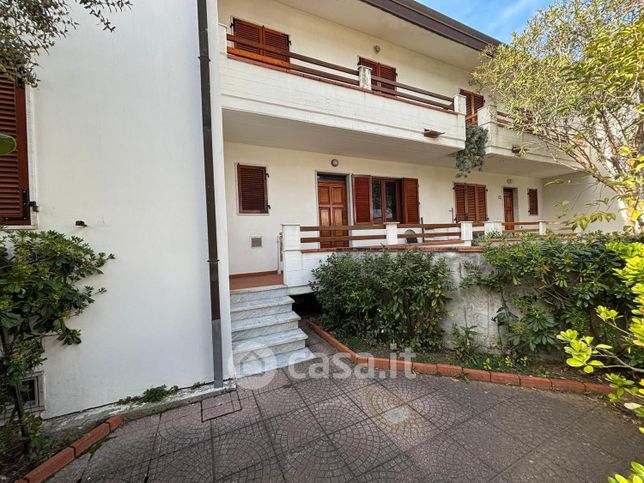 Villetta a schiera in residenziale in Via Magliano 4/B
