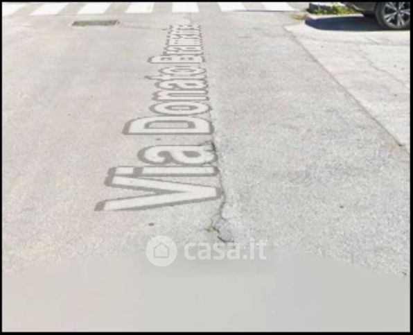 Box/posto auto in residenziale in Via Donato Bramante