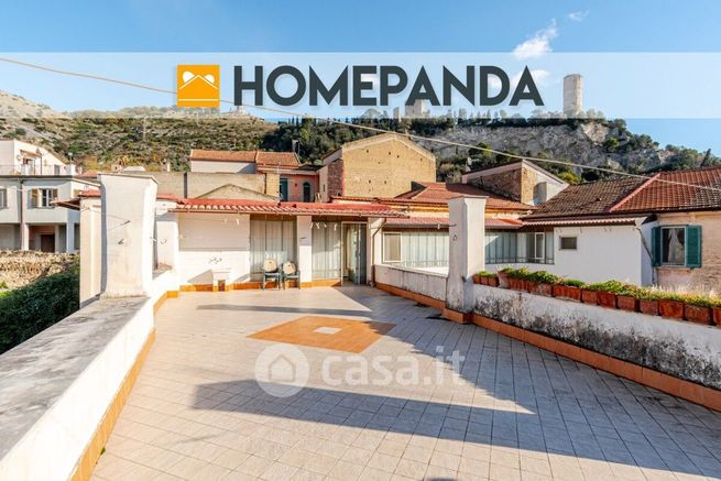 Appartamento in residenziale in Via Santacroce 68