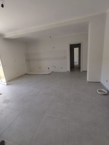Appartamento in residenziale in Via Polledrera