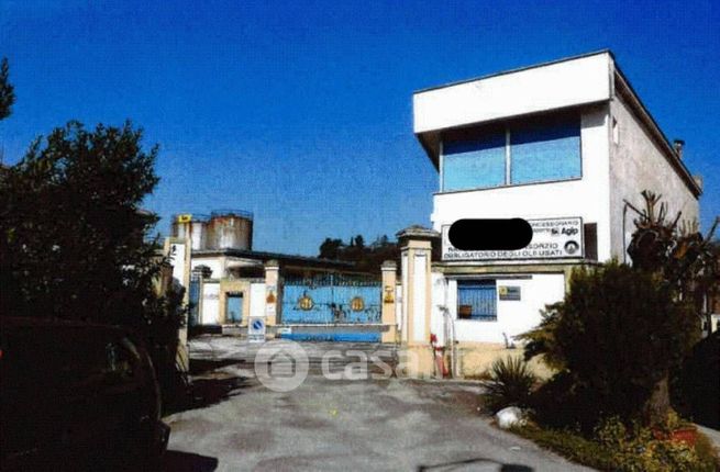 Capannone in commerciale in Borgo Sforzacosta 129