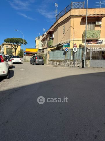 Negozio/locale commerciale in commerciale in Via Tironi di Moccia 53