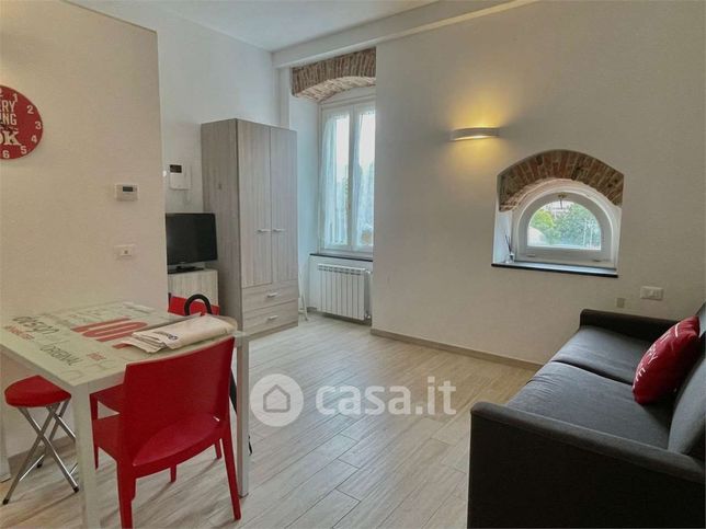 Appartamento in residenziale in Via Ferdinando Isola 18