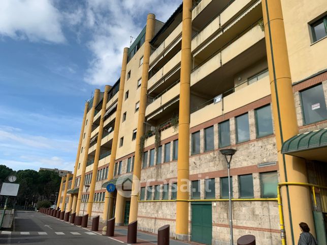 Ufficio in commerciale in Via Alfonsine 24