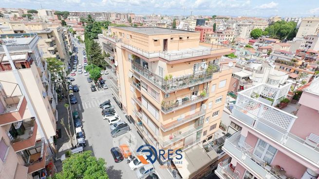 Appartamento in residenziale in Via Augusto Dulceri