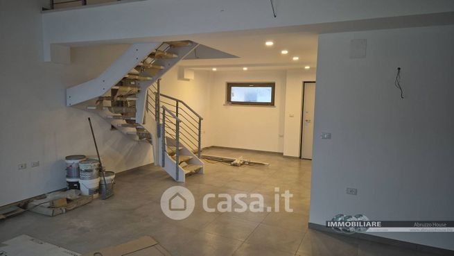 Appartamento in residenziale in Via Mattia Preti 11