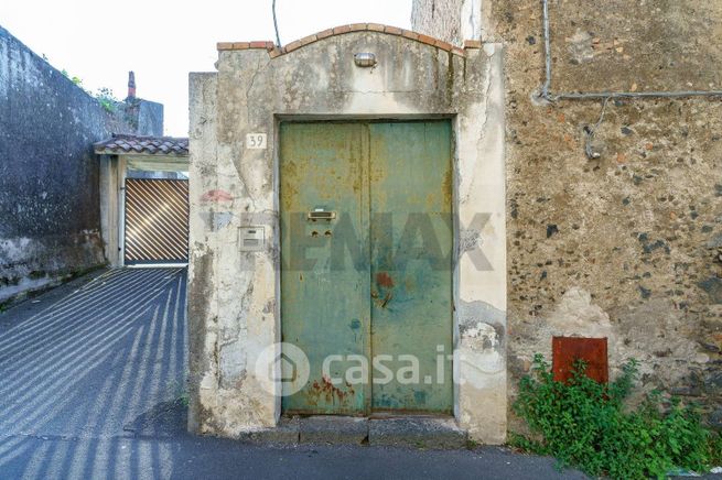 Box/posto auto in residenziale in Via Piscitello 17
