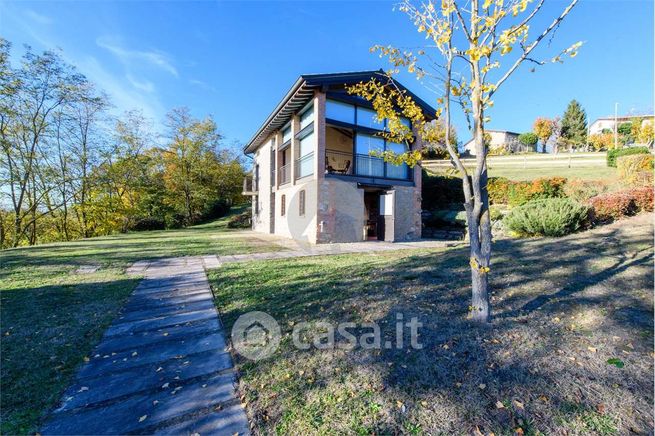 Villa in residenziale in Via Grassano Basso