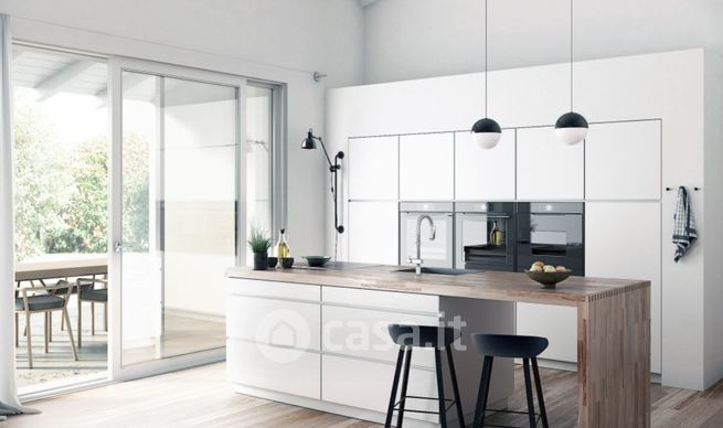 Casa bi/trifamiliare in residenziale in Viale Trieste 121