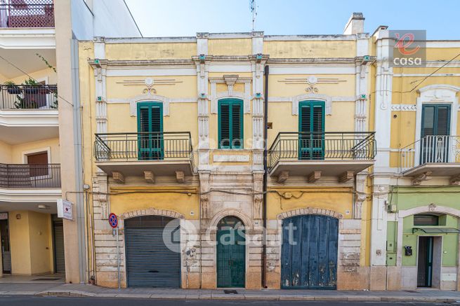 Casa indipendente in residenziale in 