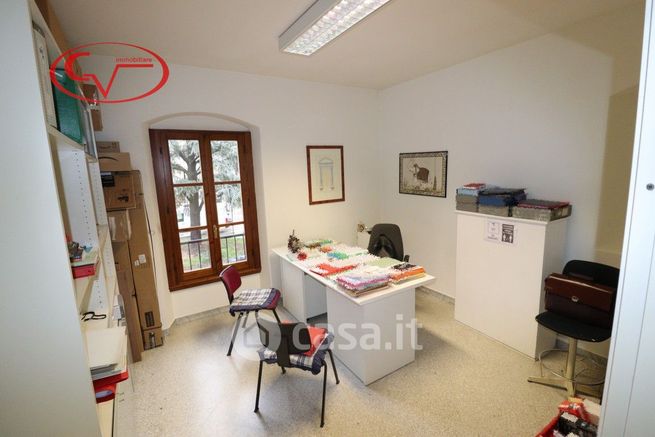 Ufficio in commerciale in Piazza Giuseppe Garibaldi