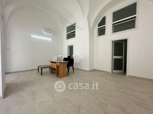 Ufficio in commerciale in Via Pietro Mascagni 7