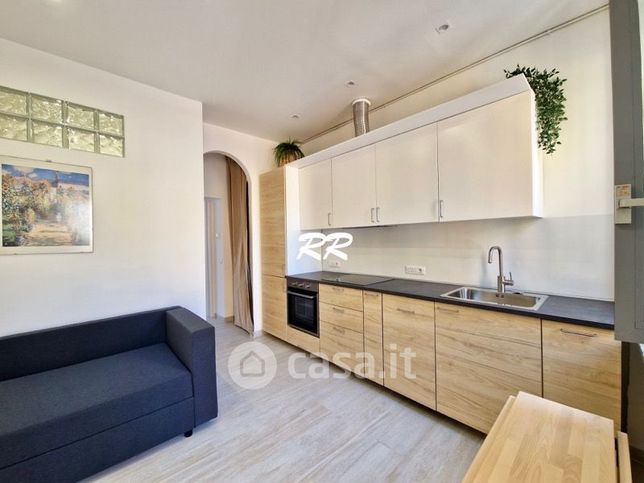 Appartamento in residenziale in Via Antonio Rosmini 5