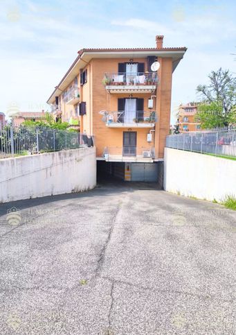Box/posto auto in residenziale in Via Pietro Nenni