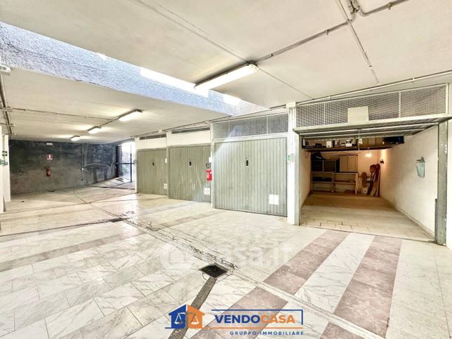 Box/posto auto in residenziale in Via Isonzo