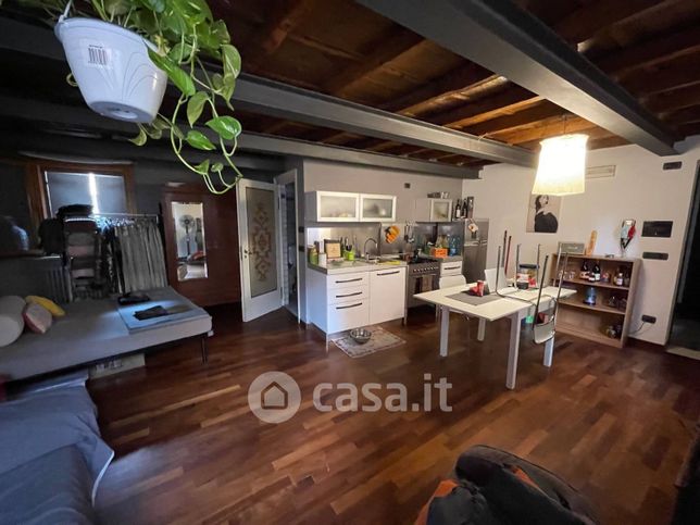 Appartamento in residenziale in Via del Carbone 9