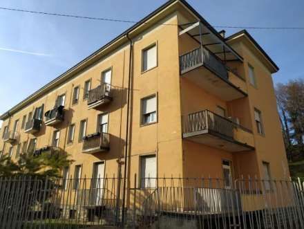 Appartamento in residenziale in Via Medaglia d'Oro Riccardo Moioli 4