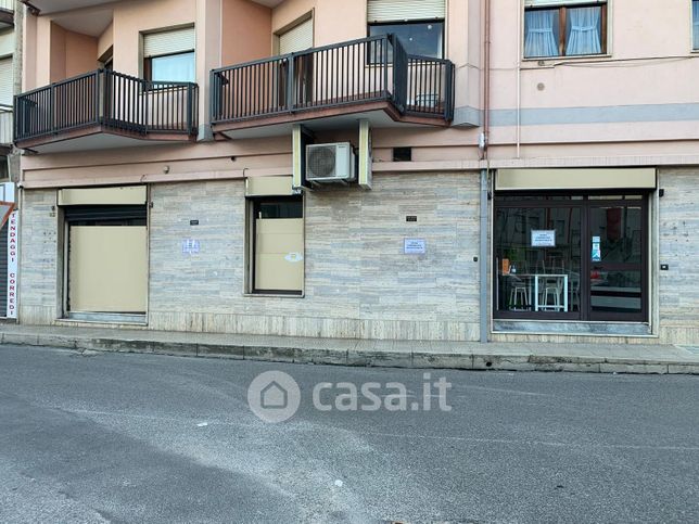 Negozio/locale commerciale in commerciale in Via Santa Maria Maggiore 23