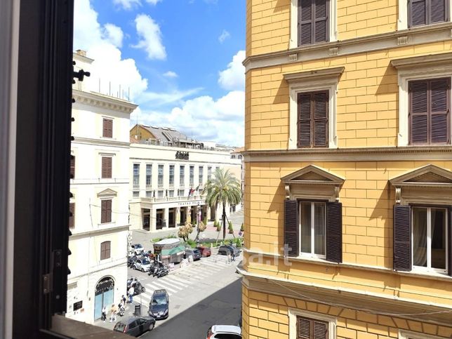 Appartamento in residenziale in Via del Viminale 68