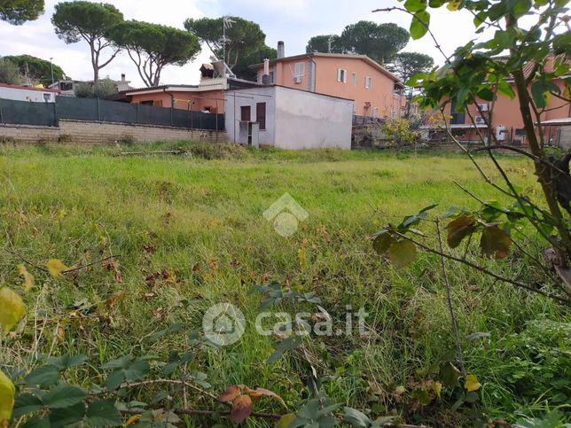 Terreno edificabile in residenziale in Via Fermignano 1