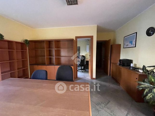 Ufficio in commerciale in Via Roma 26