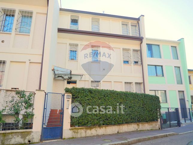 Appartamento in residenziale in Via Vesio 14