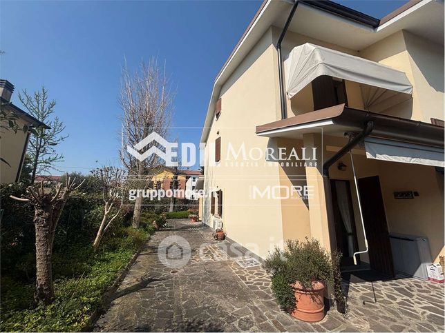 Villa in residenziale in 