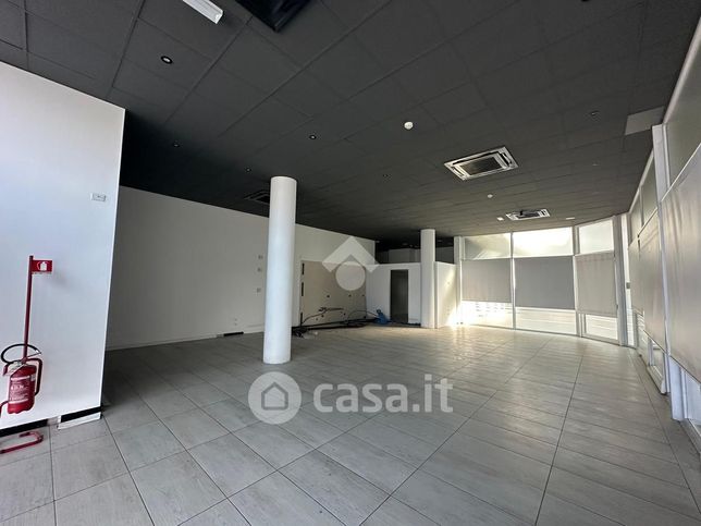 Ufficio in commerciale in Via San Marco 45
