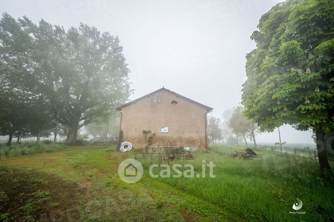 Capannone in commerciale in Via Olmo 19