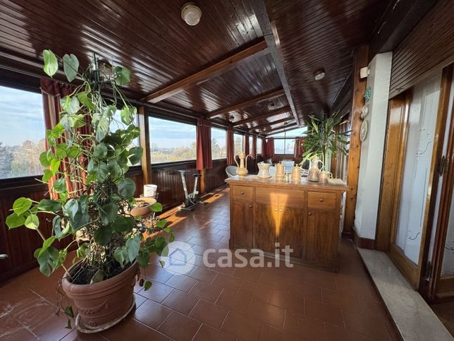 Appartamento in residenziale in Via Persicetana 6