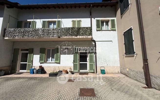 Appartamento in residenziale in Via Cortili 3