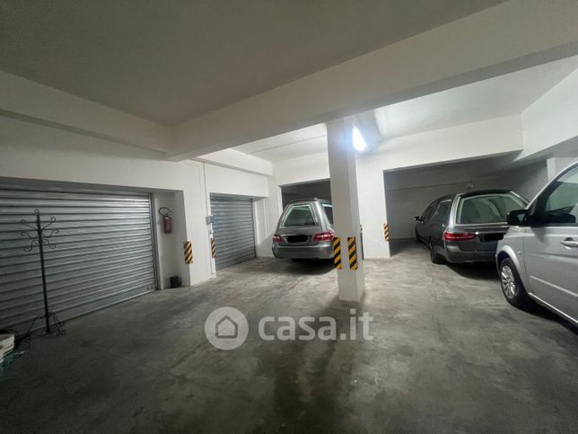 Garage/posto auto in residenziale in Corso Italia 555