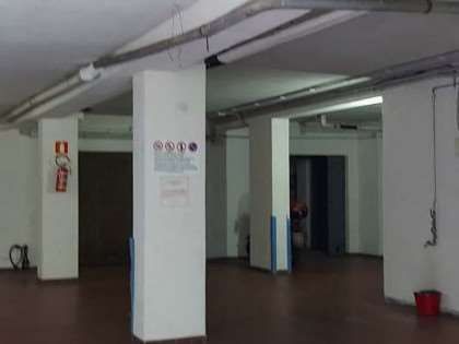 Garage/posto auto in residenziale in Viale Carso 32