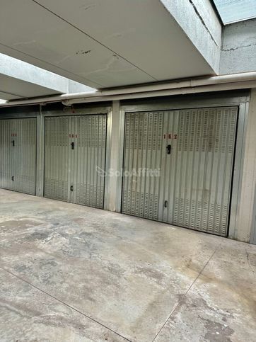 Box/posto auto in residenziale in Via Olgettina 65