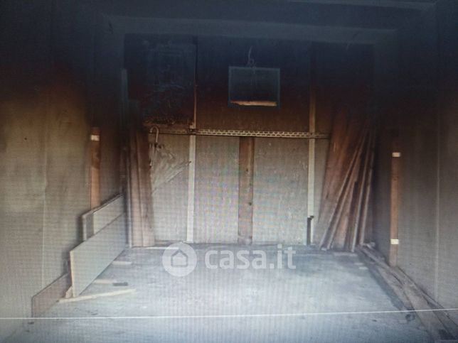 Box/posto auto in residenziale in Via Cristoforo Colombo