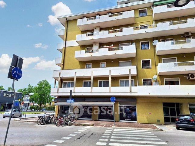 Ufficio in commerciale in Largo dell' Anconetta 4
