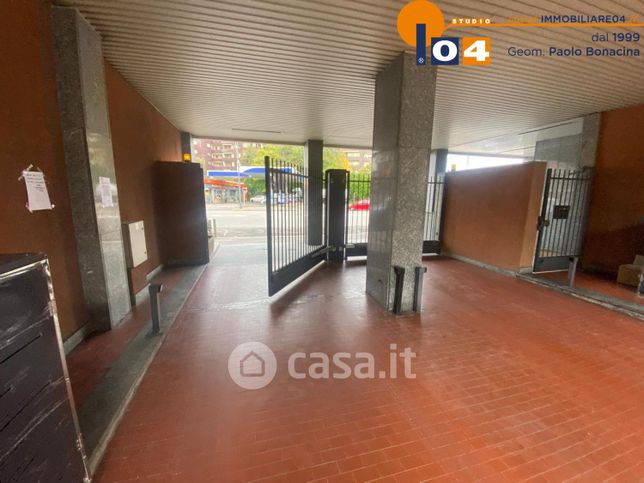 Garage/posto auto in residenziale in Via Santa Rita da Cascia 3