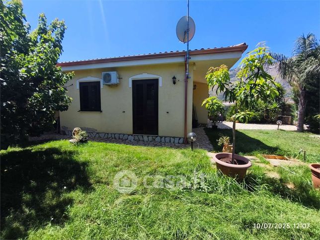 Villa in residenziale in Via del Leccio