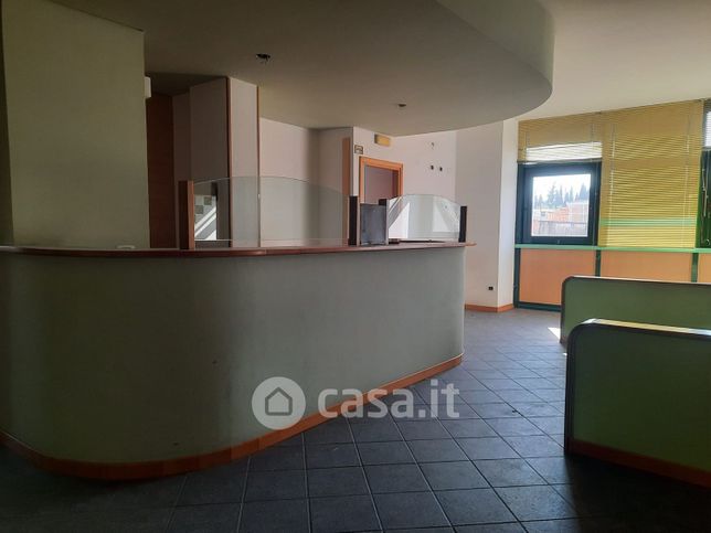 Ufficio in commerciale in Viale Andrea Doria