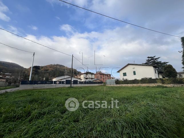 Terreno edificabile in residenziale in Via dello Sport