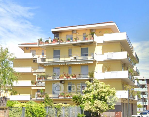 Appartamento in residenziale in Via Candeloro Antonio 22