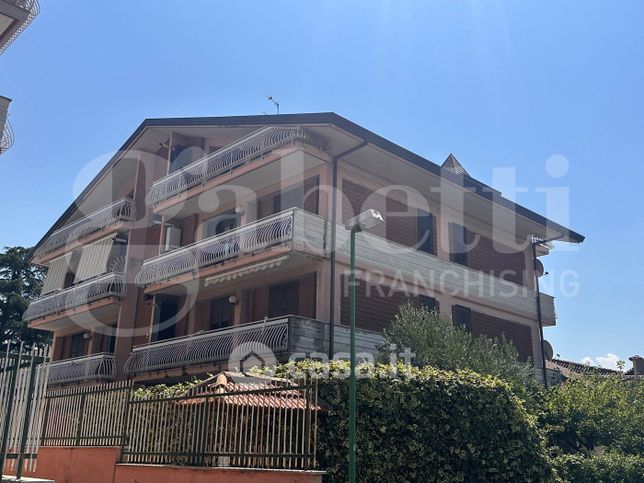Appartamento in residenziale in Via Traversa 49-59