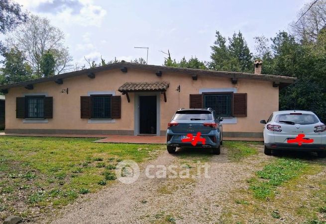Villa in residenziale in 