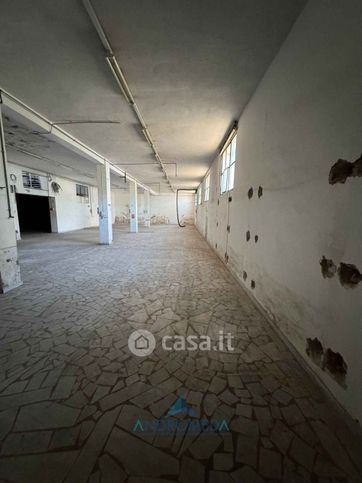 Capannone in commerciale in Viale Guglielmo Marconi