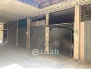 Box/posto auto in residenziale in Via Olevano