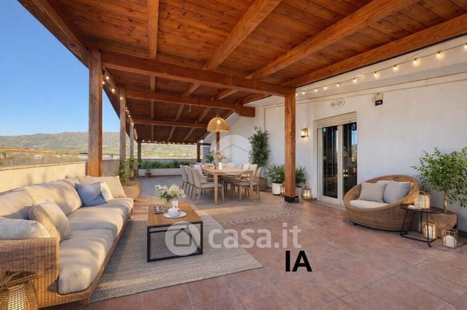 Appartamento in residenziale in Via Crati 8