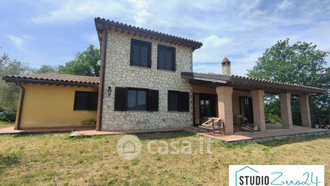 Villa in residenziale in Via Rimembranze 22